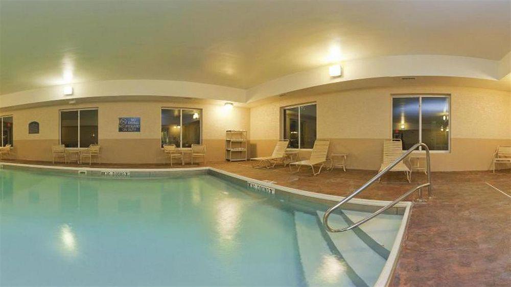 Holiday Inn Express Hotel & Suites Frankfort By Ihg Esterno foto