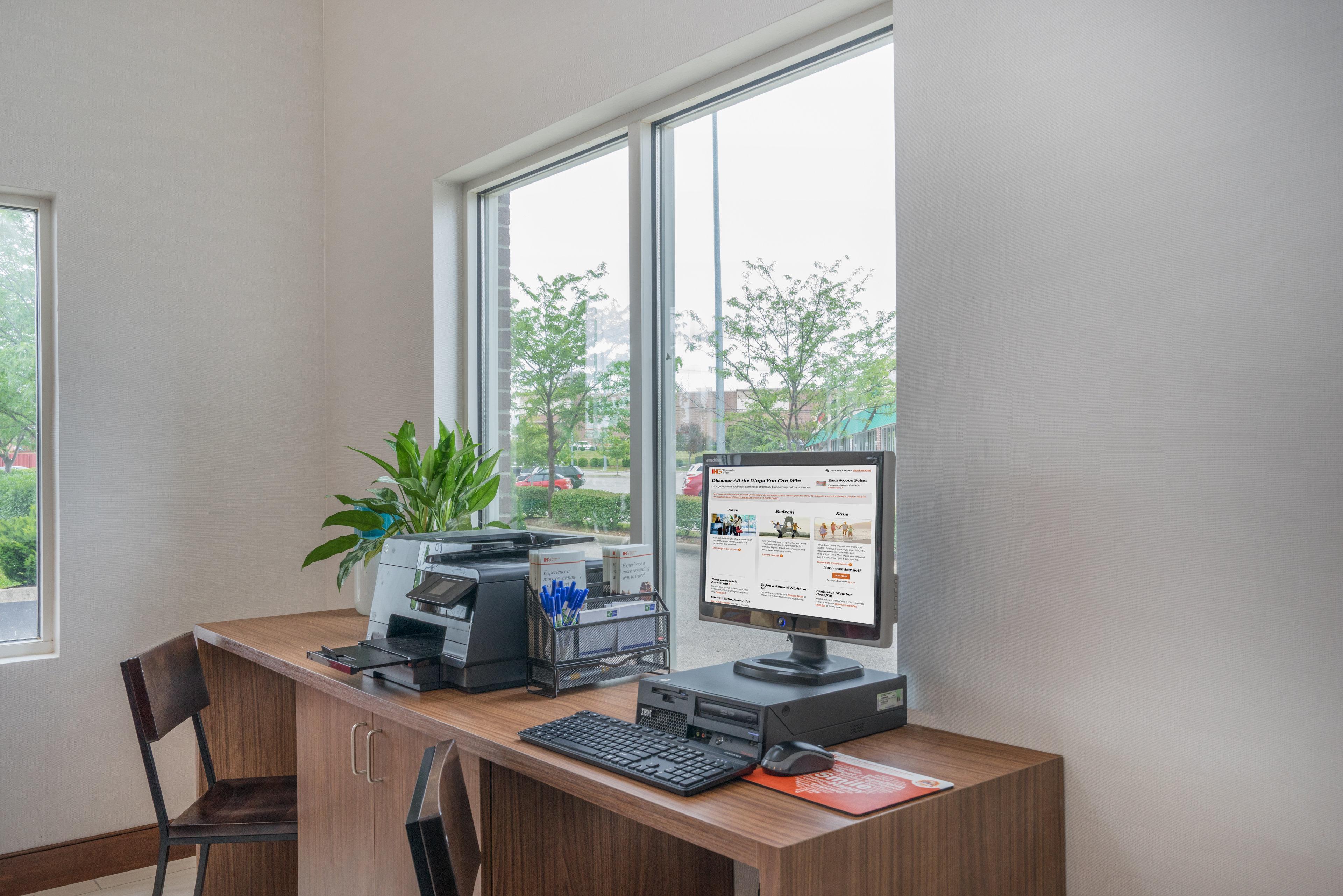 Holiday Inn Express Hotel & Suites Frankfort By Ihg Esterno foto