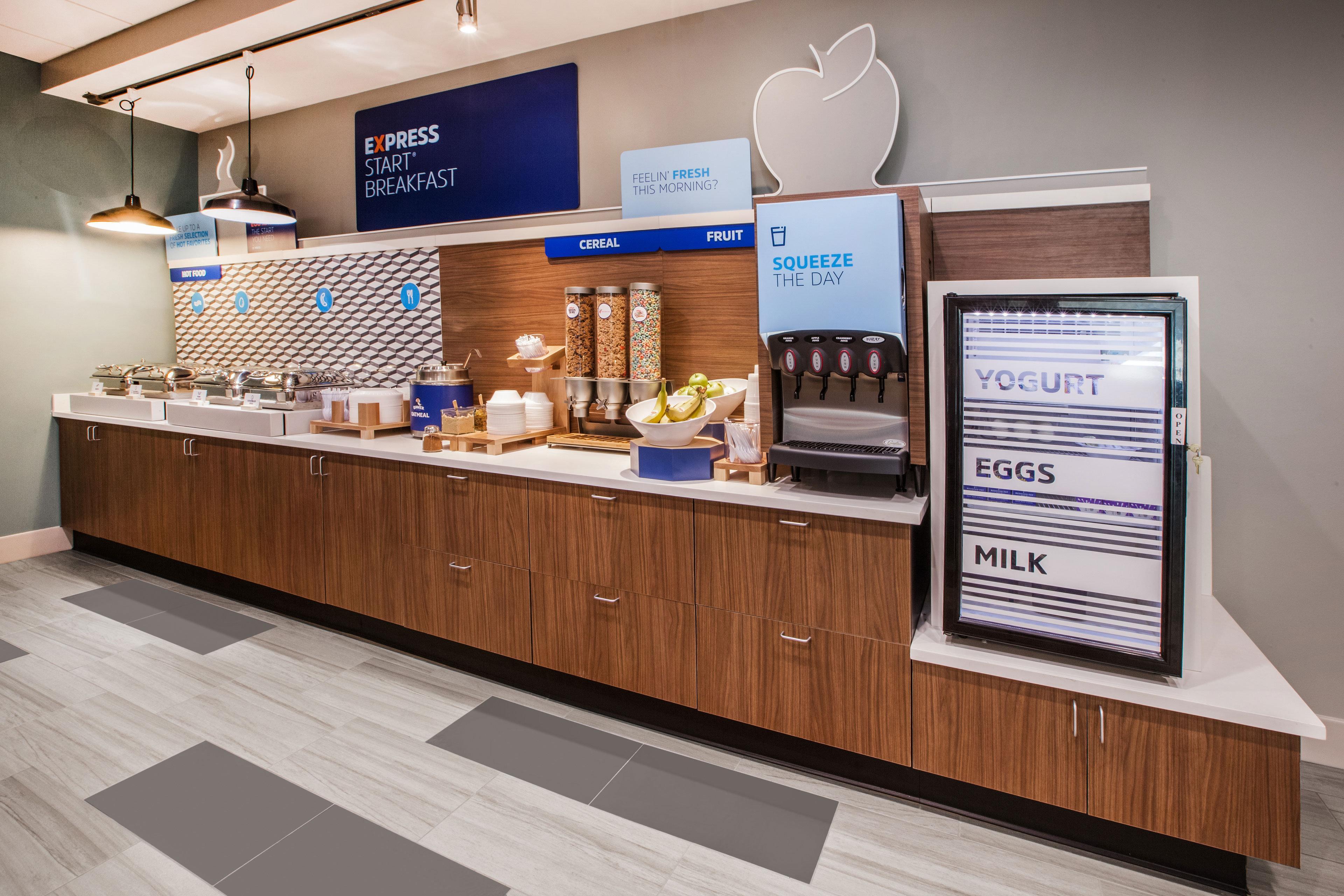 Holiday Inn Express Hotel & Suites Frankfort By Ihg Esterno foto