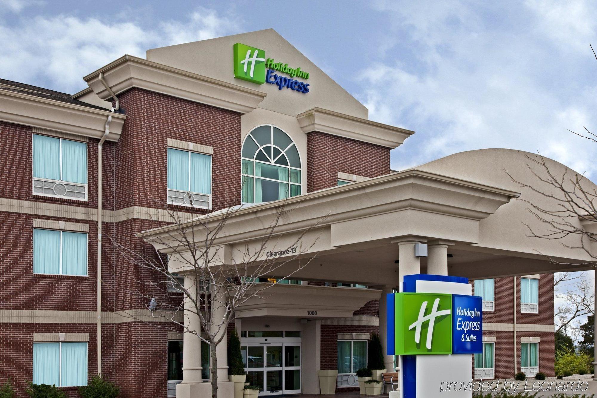 Holiday Inn Express Hotel & Suites Frankfort By Ihg Esterno foto