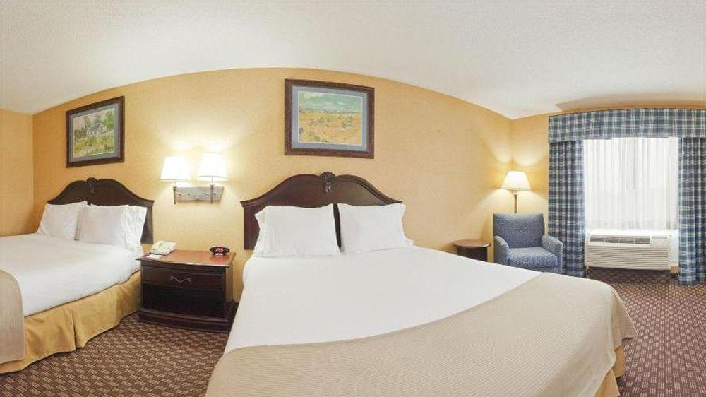 Holiday Inn Express Hotel & Suites Frankfort By Ihg Esterno foto